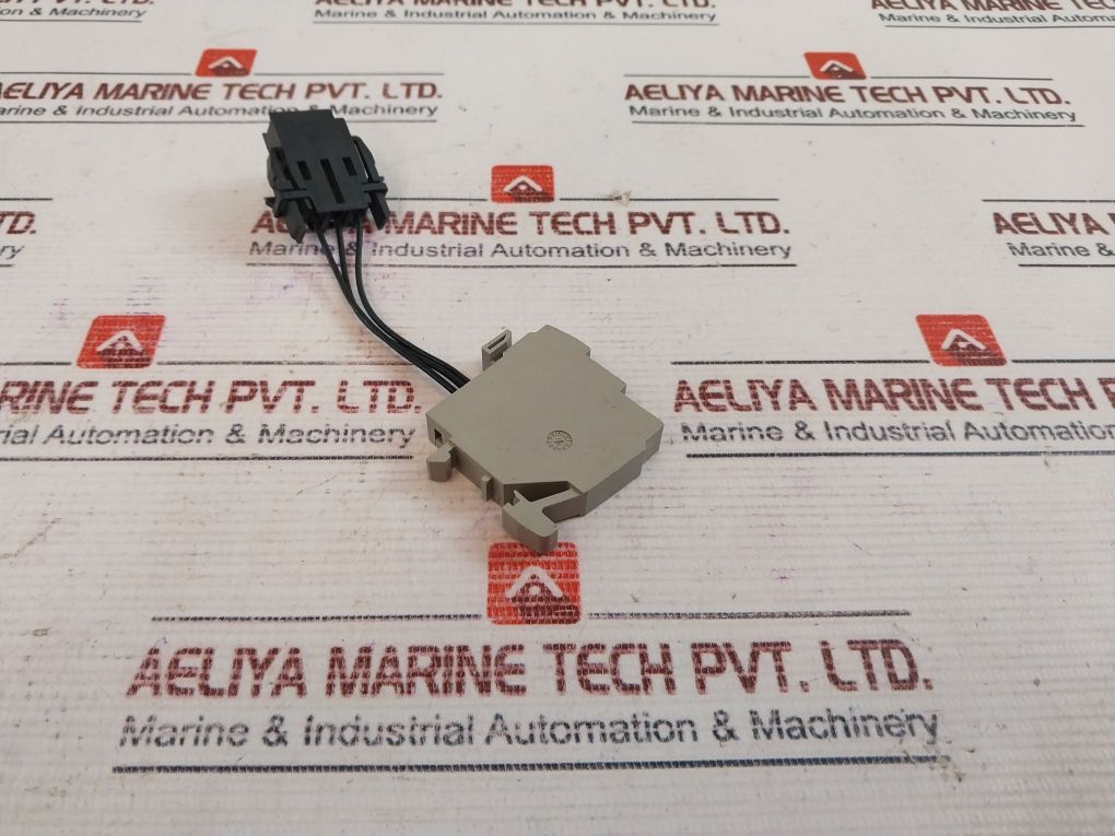 Schneider Electric E103955 Circuit Breaker Accessory