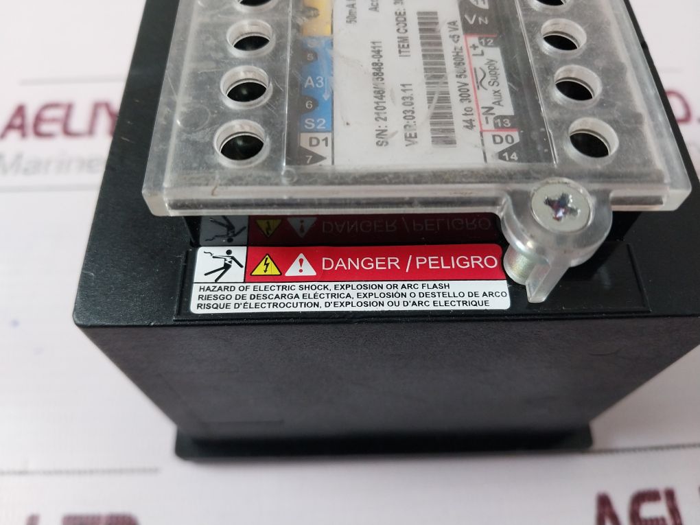 Schneider Electric Conzerv Em6400 Digital Panel Meter 3 Row