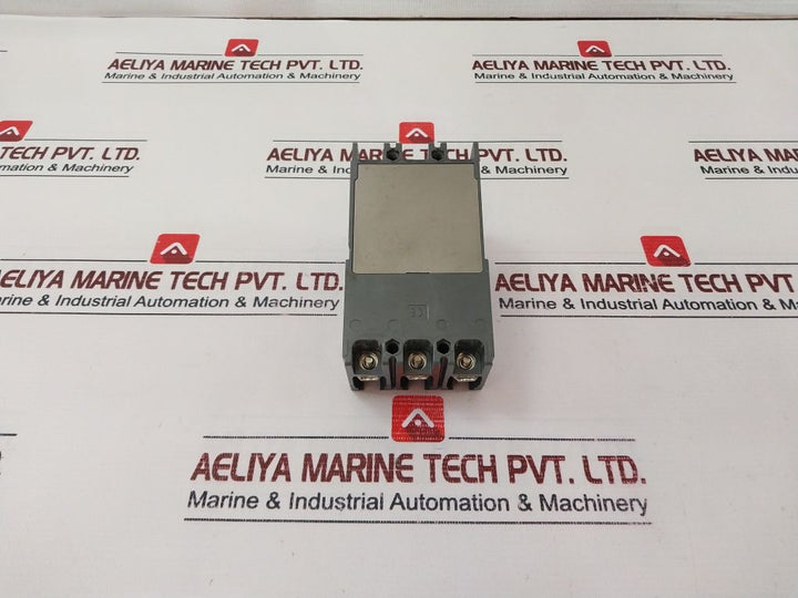 Schneider Electric Ezc100F30A Circuit Breaker 690V~