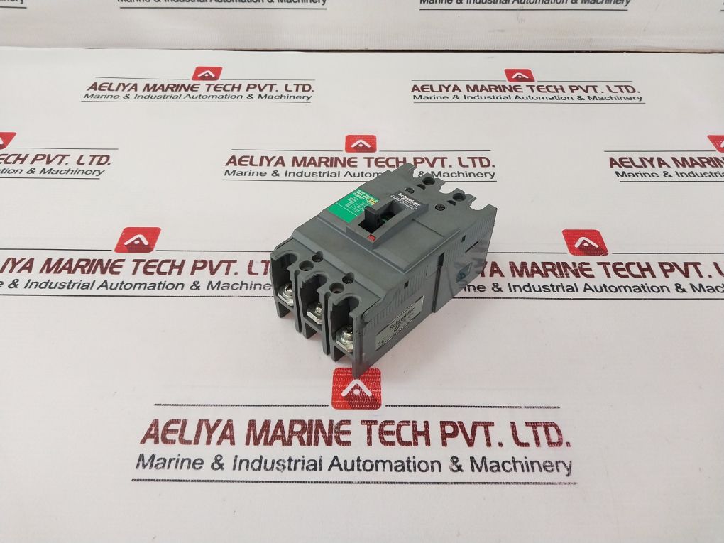 Schneider Electric Ezc100F30A Circuit Breaker 690V~