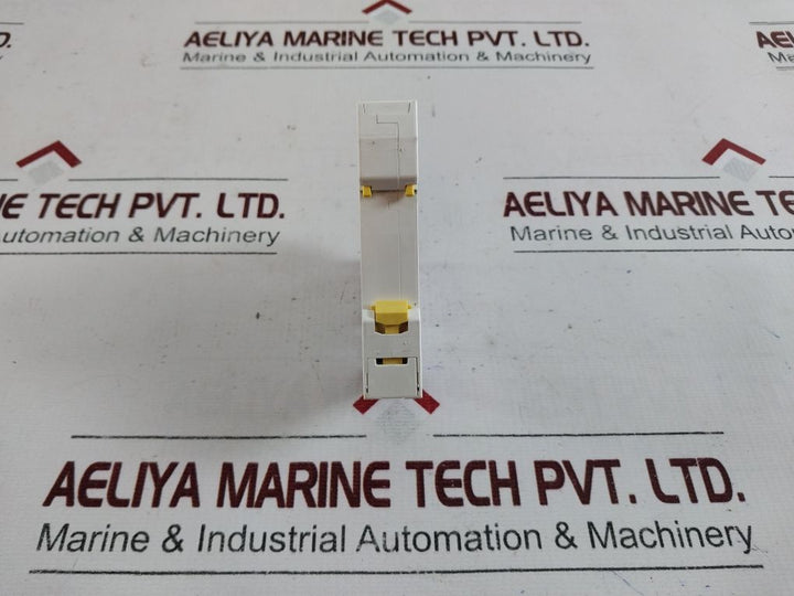 Schneider /Merlin Gerin Ic60N C 2A Circuit Breaker A9F04102