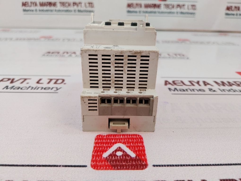 Schneider Electric Ihp 1C Programmable Time Switch 50-60Hz