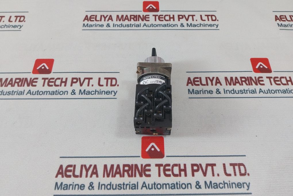 Schneider Electric K1H008Nx Switch