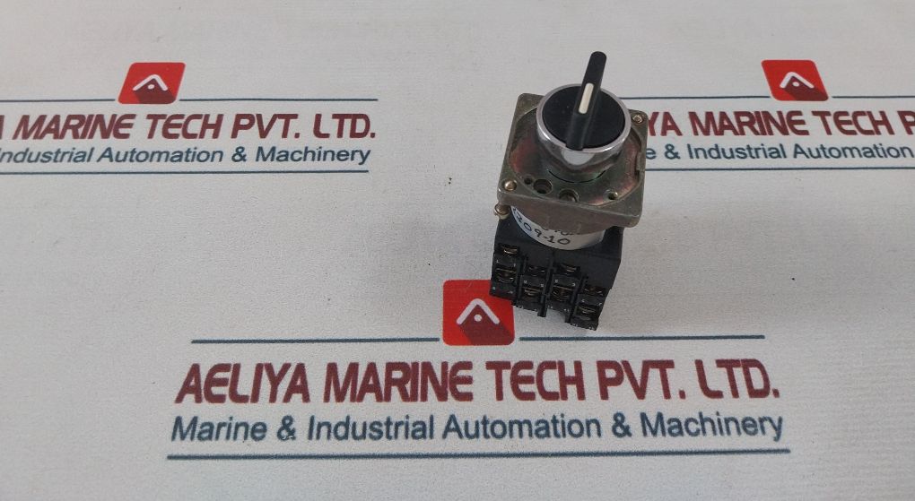Schneider Electric K1H008Nx Switch