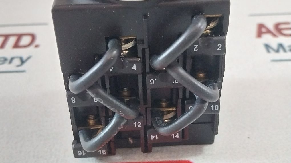 Schneider Electric K1H008Nx Switch