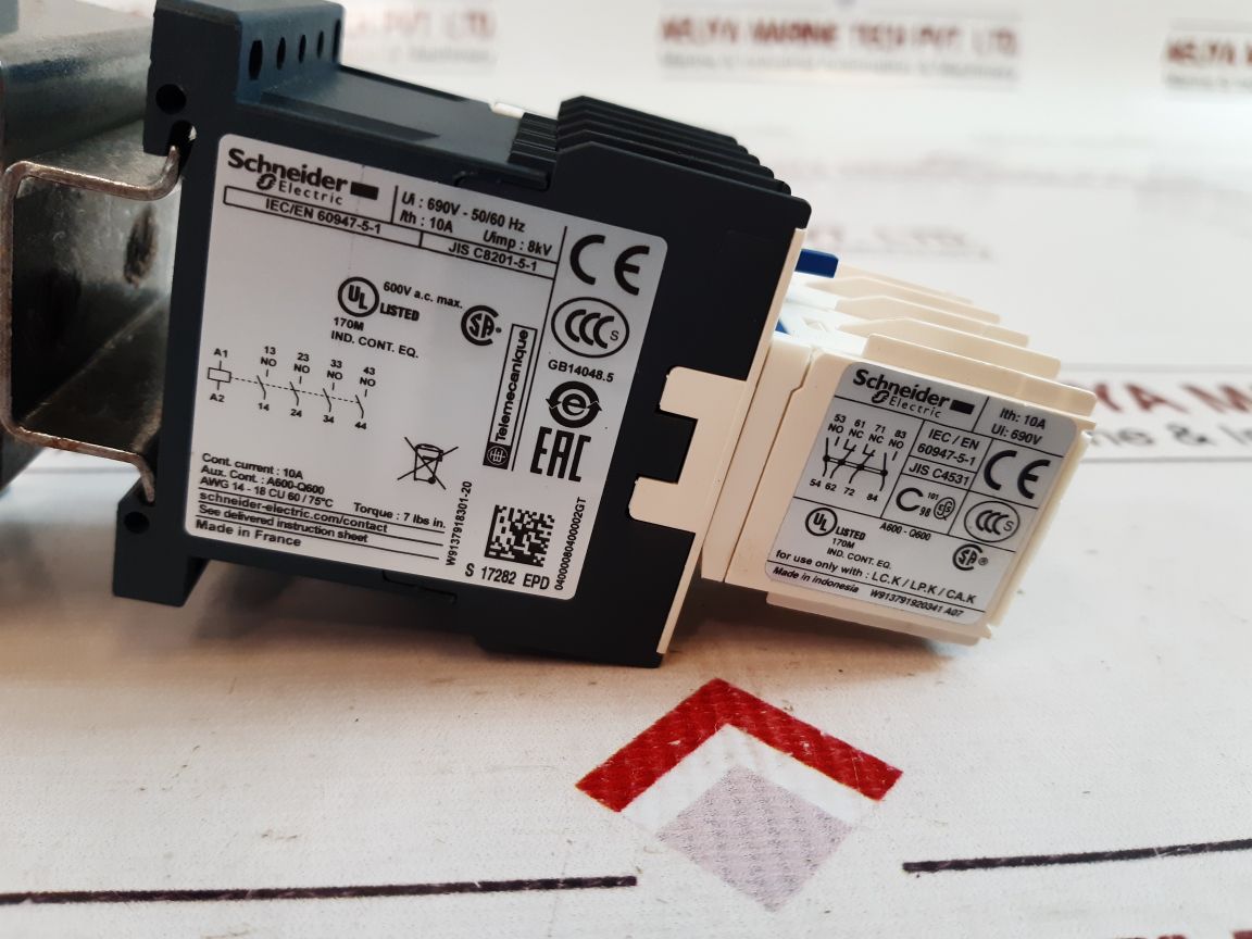 Schneider electric la1 kn 22 contact block with connector
