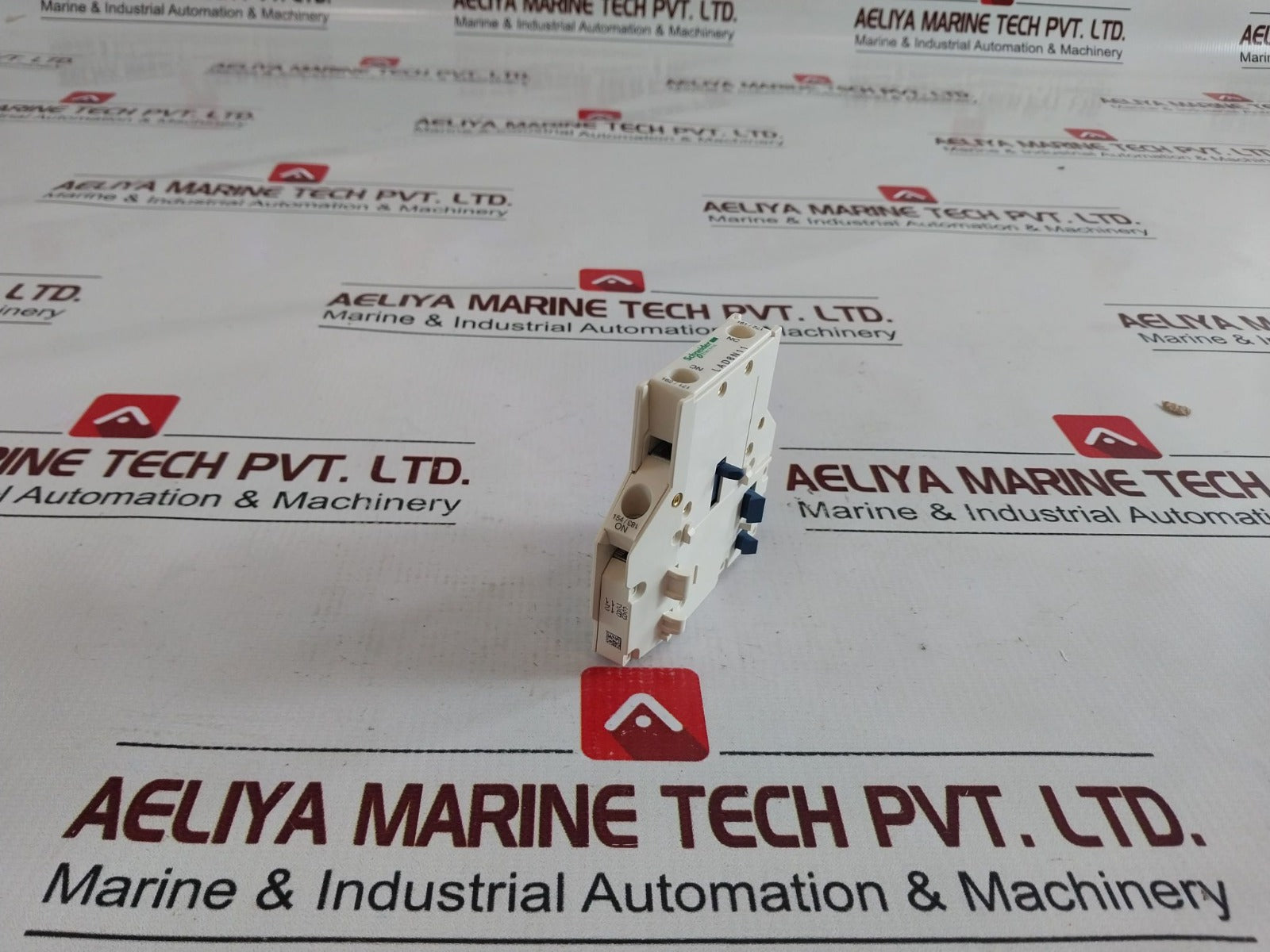 Schneider Electric Lad8N11 Lateral Contact Block