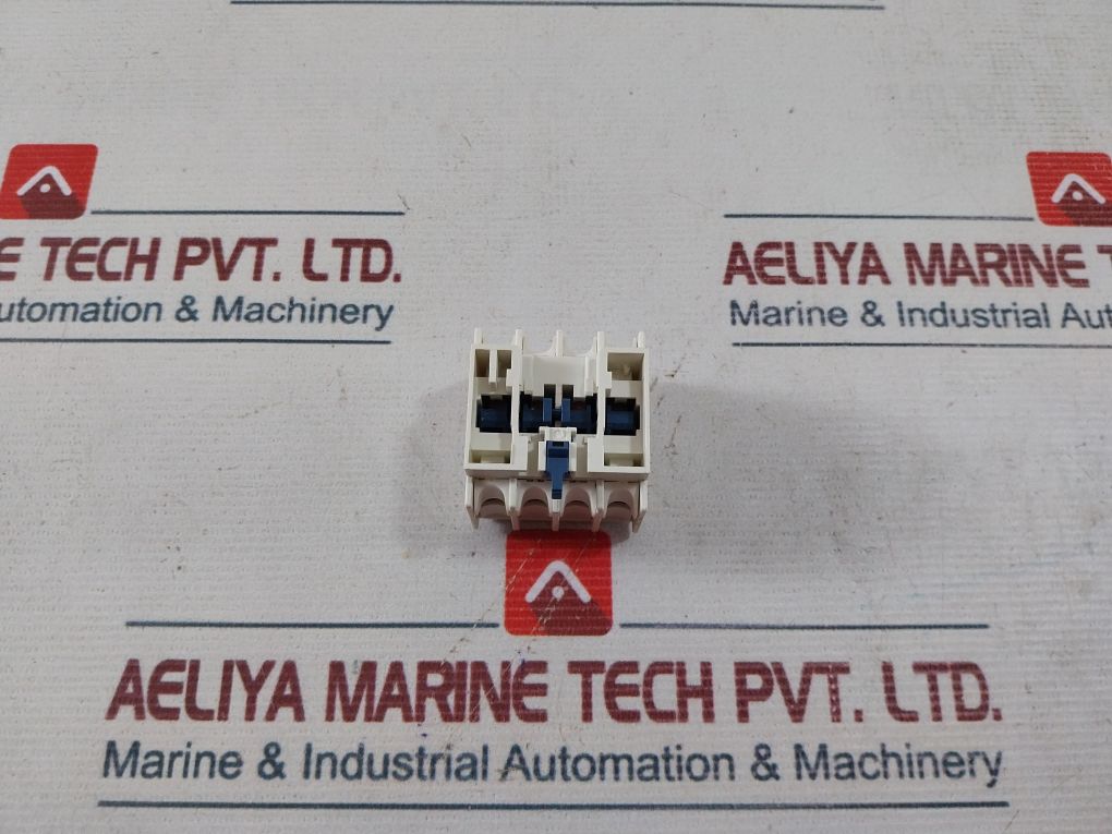 Schneider Electric Ladn40 Auxiliary Contact Block 690V