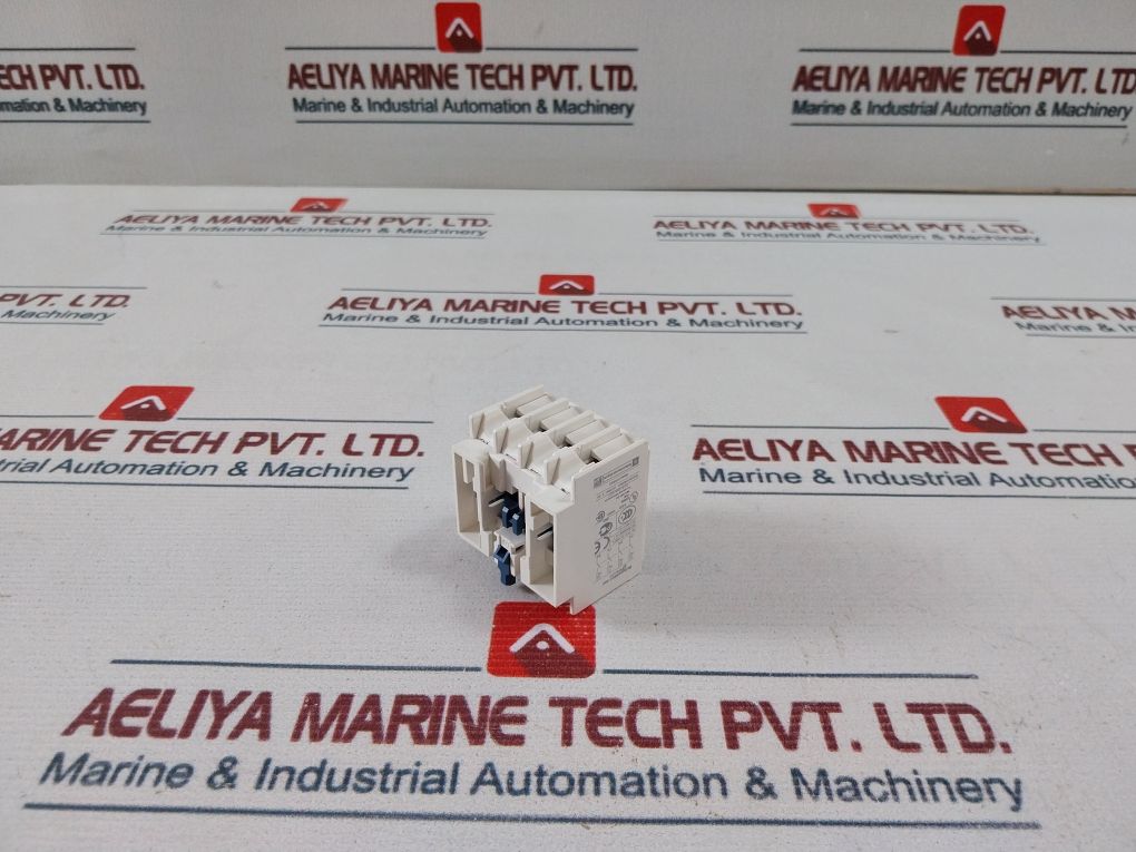 Schneider Electric Ladn40 Auxiliary Contact Block 690V