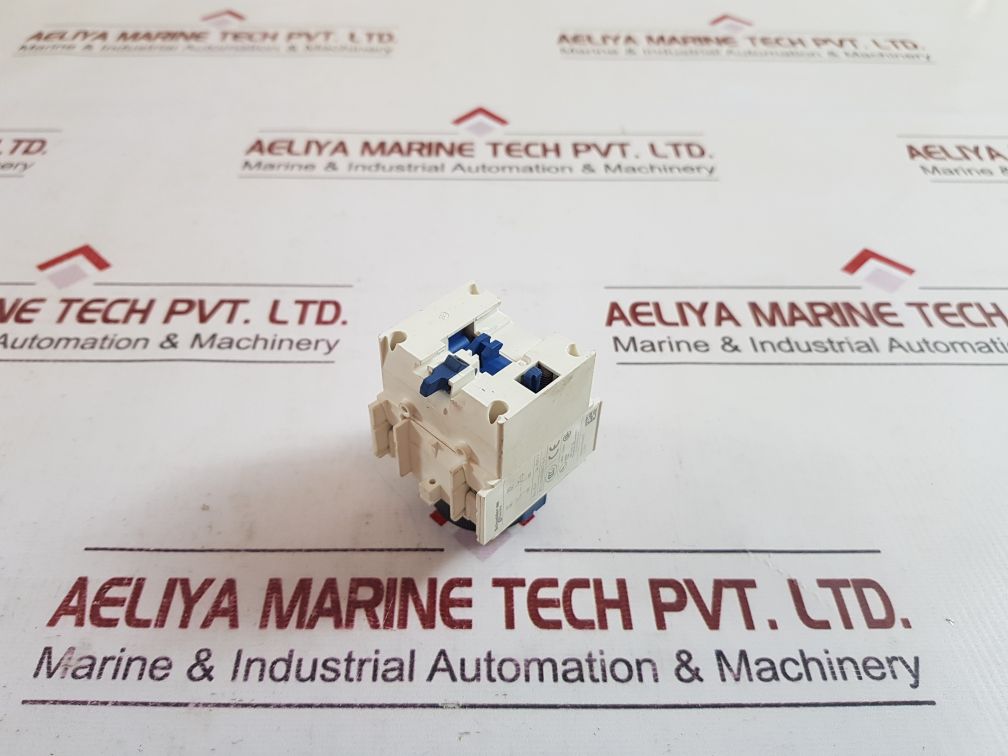 Schneider electric ladr0 time delay block