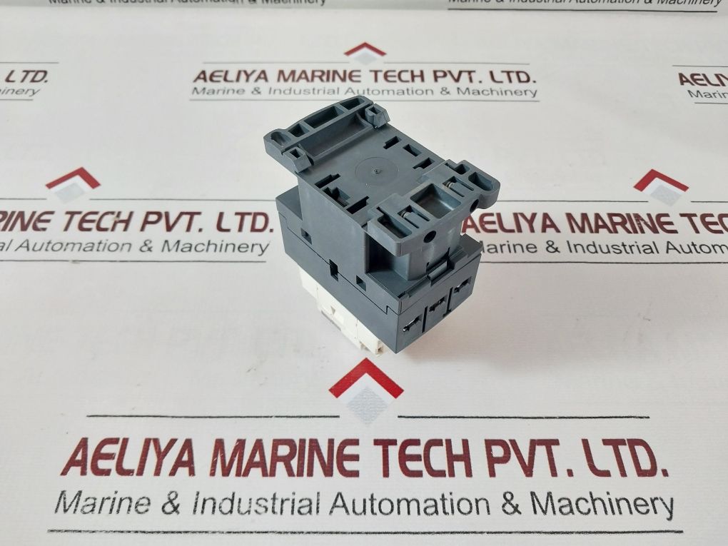 Schneider/ Telemecanique Lc1D09 B7 Contactor 