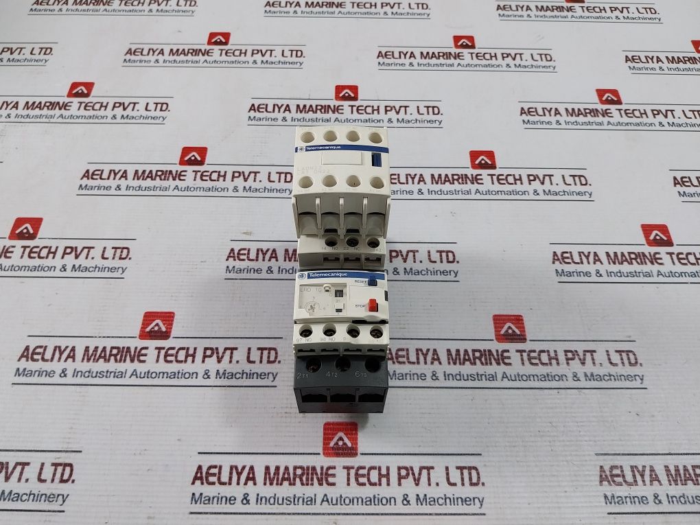 Schneider Electric Lc1D09 Contactor W/Ladn22 Contact Block, Lrd10 Overload Relay