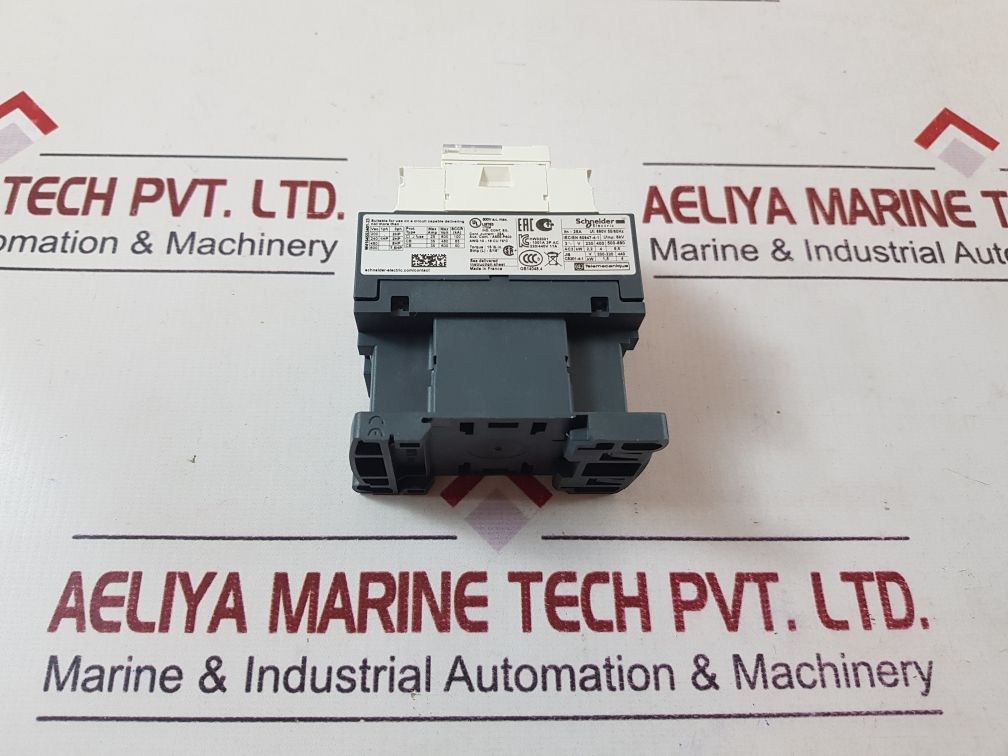 Schneider electric lc1d09p7 contactor with box