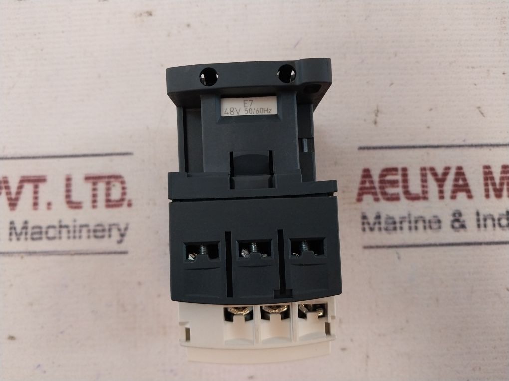 Schneider Electric Lc1D12 Contactor