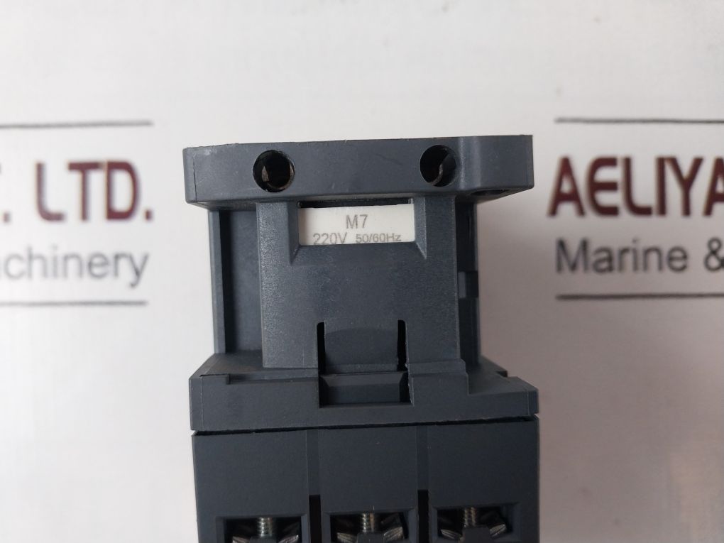 Schneider/Telemecanique Lc1D18M7 Contactor Relay 220V 50/60Hz,32A