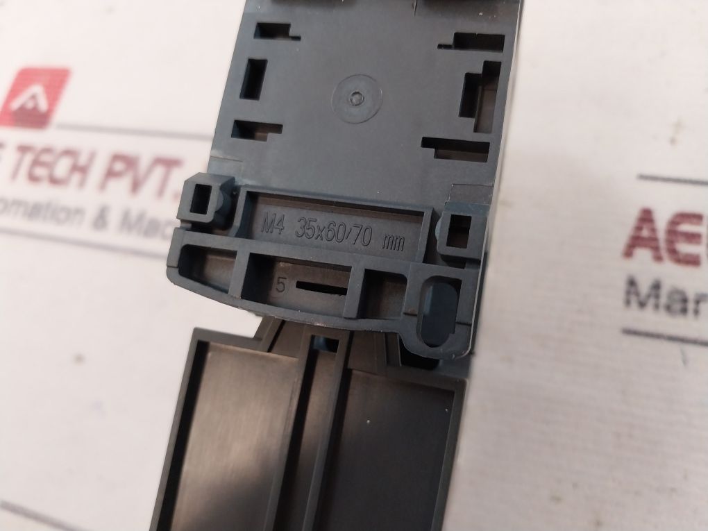 Schneider Electric Lc1D18 Contactor 32A