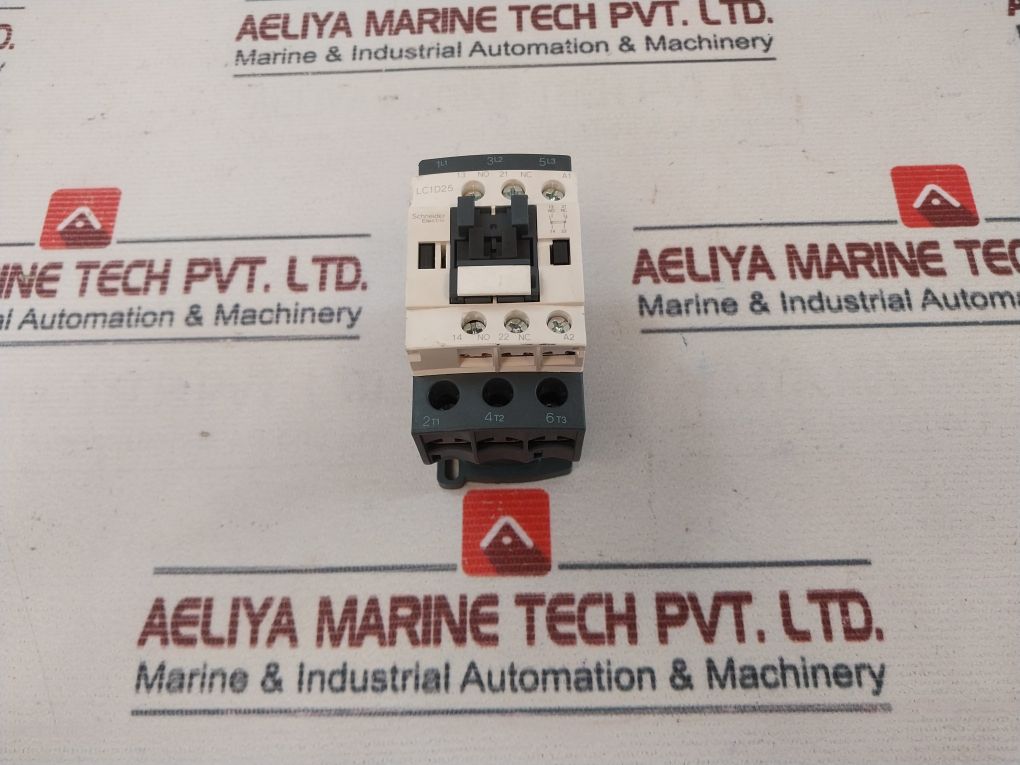 Schneider Electric Lc1D25 Contactor 690V 5060 Hz
