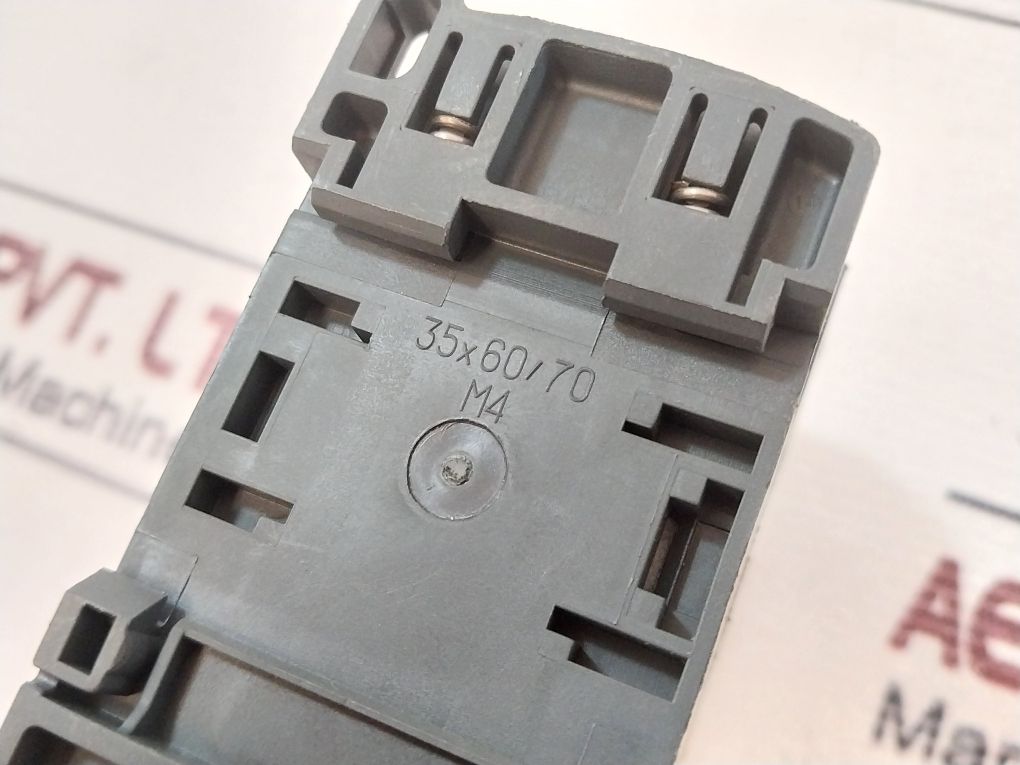 Schneider Electric Lc1D25 Contactor 690V 50/60 Hz