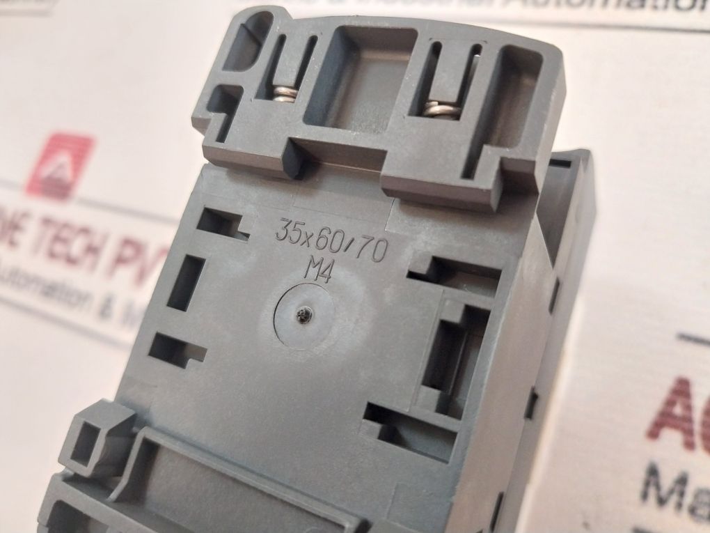 Schneider Electric Lc1D25 Contactor 690V 50/60Hz