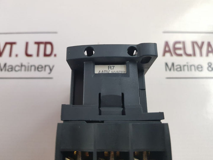 Schneider Electric Lc1D32R7 Contactor 440V 5060Hz Free Shipping