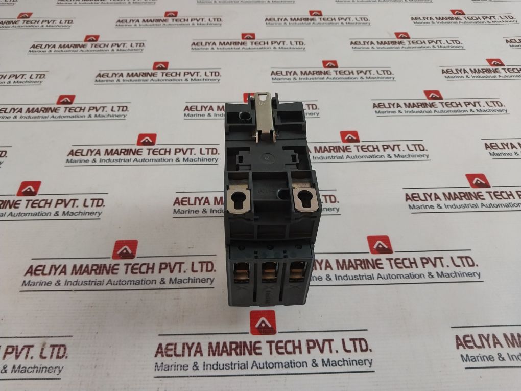 Schneider Electric Lc1D50Ar7 Contractor 3 Pole 690V-50/60Hz 80A