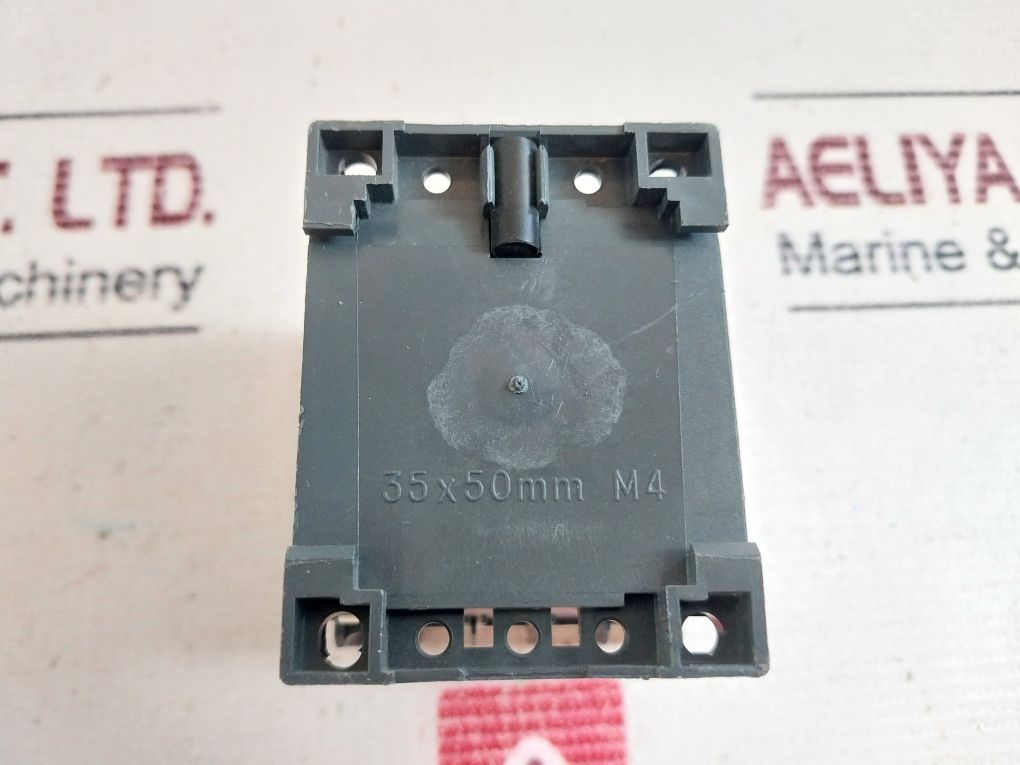 Schneider Electric Lc1K0610F7 Contactor 110V 10A