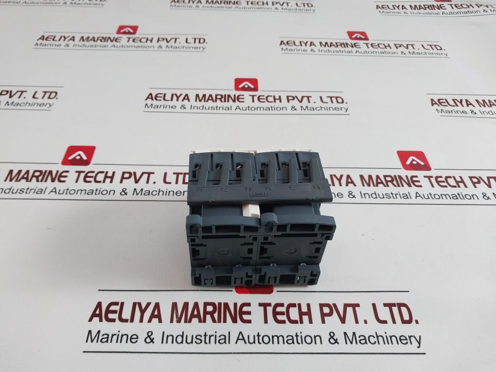 Schneider /Telemecanique Lc2D12F7 Dual Reversing Contactor