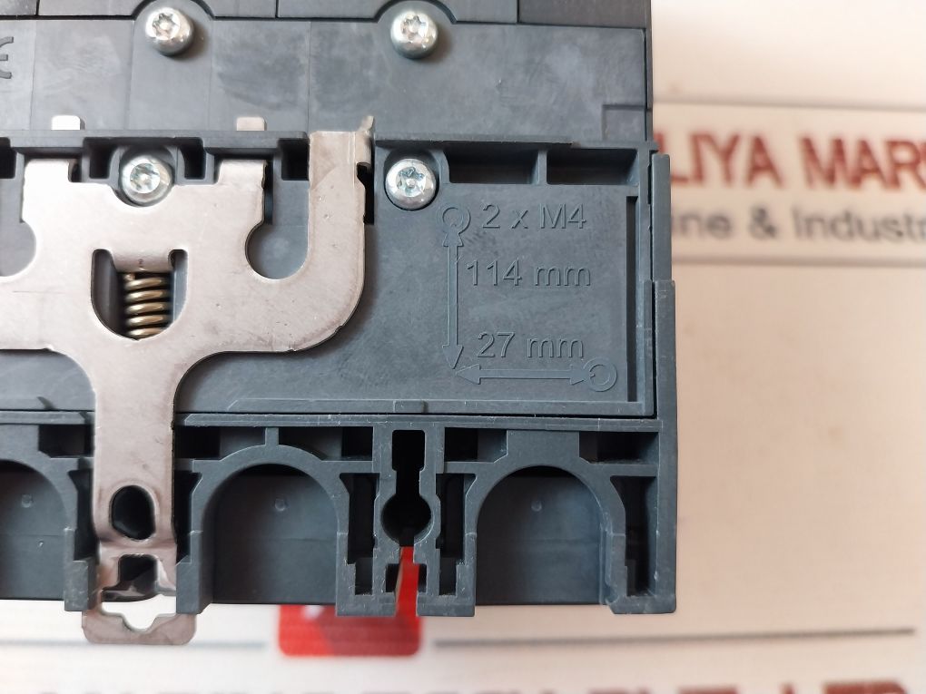 Schneider Electric Lv426357 Circuit Breaker 100A