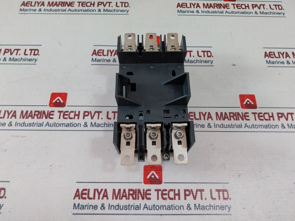 Schneider Electric Lv429266 3 Pole Plug-in Base Nsx100-250