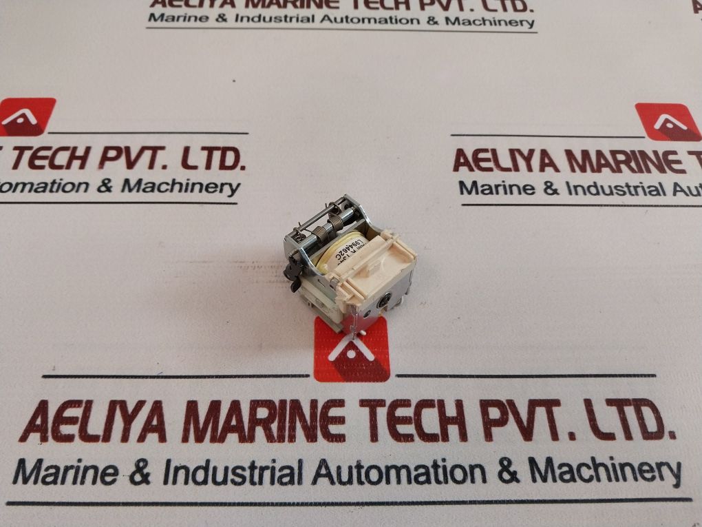 Schneider Electric Lv429387 Release Module Circuit Breaker Accessory 220-240V 50/60Hz