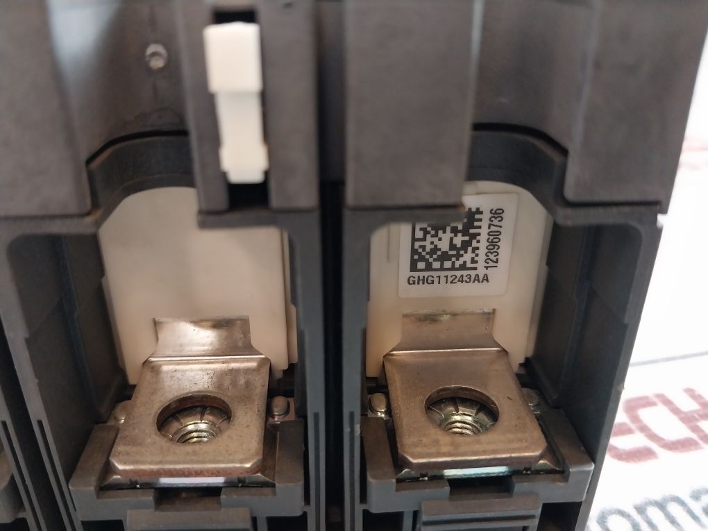 Schneider Electric Lv429772 Circuit Breaker