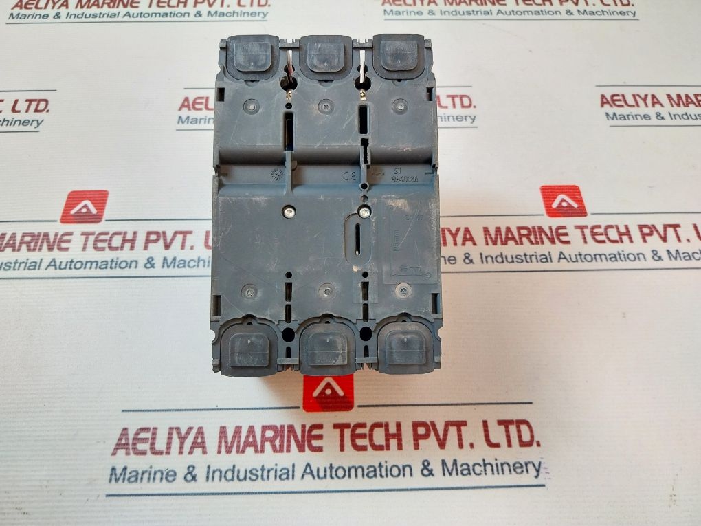 Schneider Electric Lv430403E Circuit Breaker/Switch-disconnector 800 V