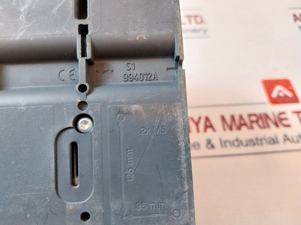 Schneider Electric Lv430403E Circuit Breaker/Switch-disconnector 800 V