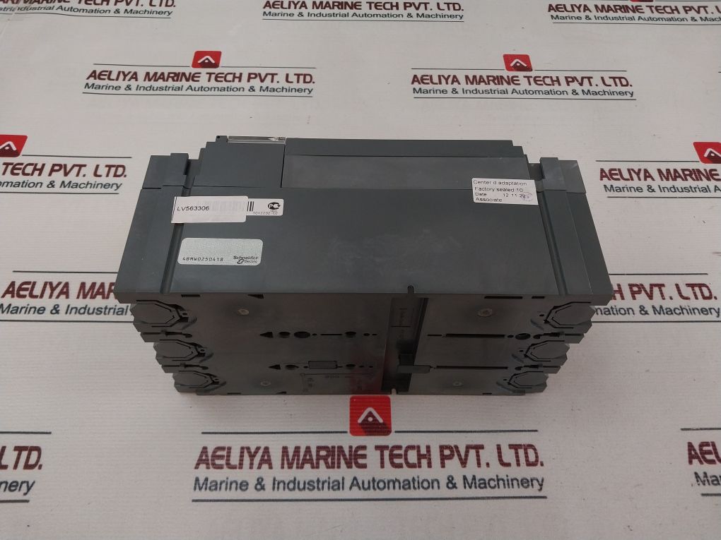 Schneider Electric Lv563306 Circuit Breaker/Switch-disconnector 600A/40°C