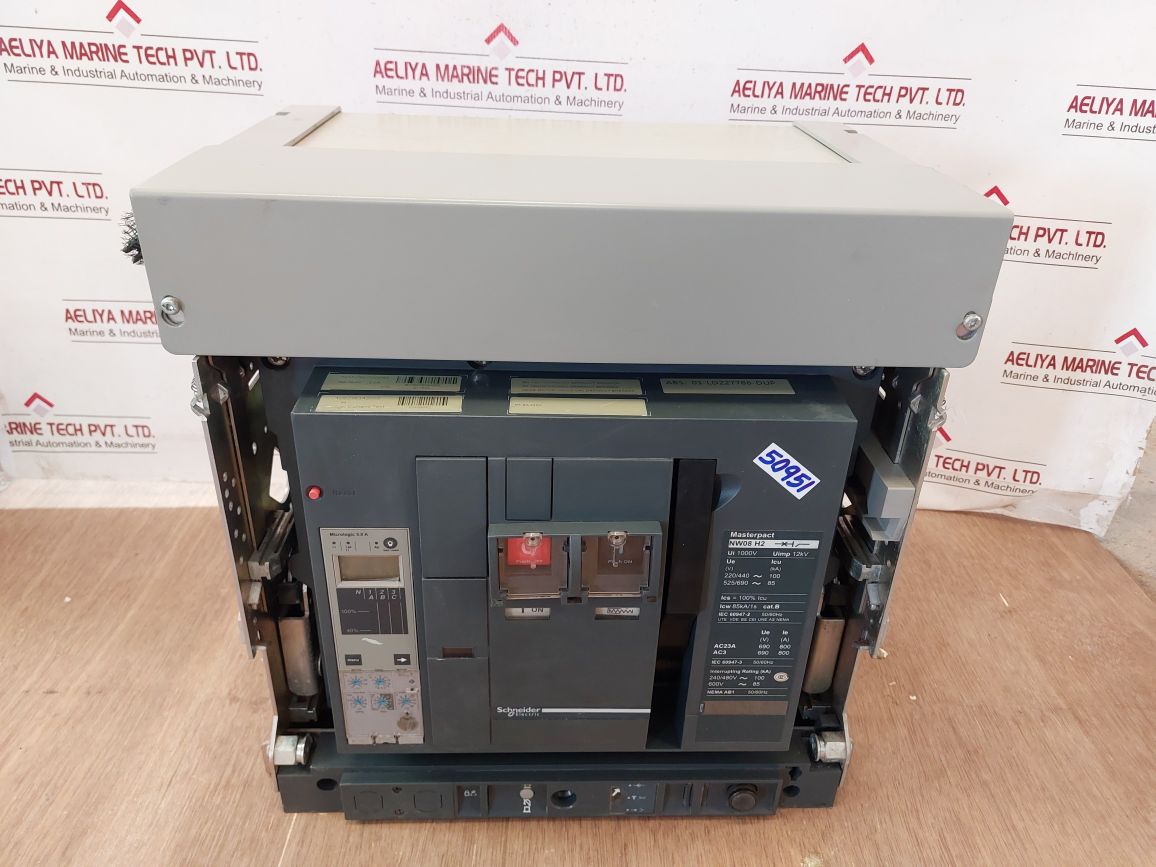 Schneider Electric Masterpact Nw08 H2 Circuit Breaker 400A 1000V 50/60Hz