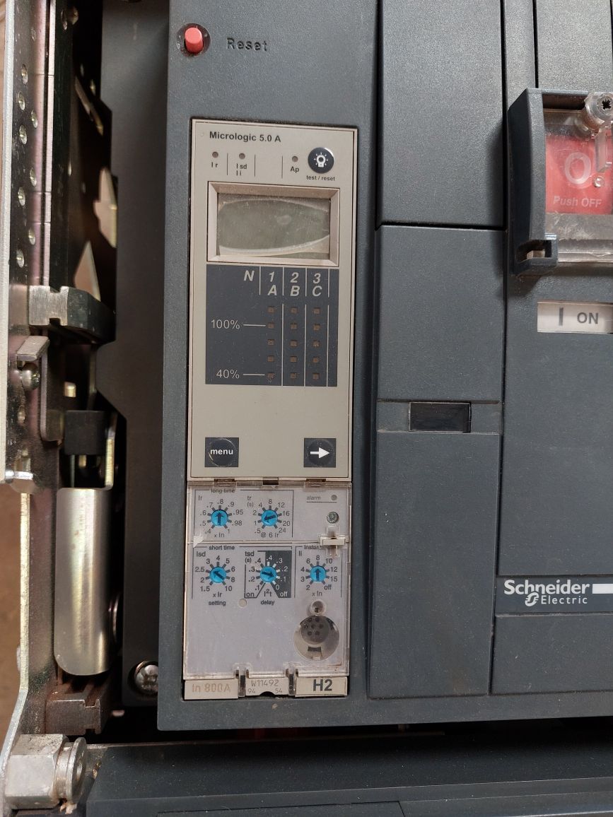 Schneider Electric Masterpact Nw08 H2 Micrologic 800A Circuit Breaker