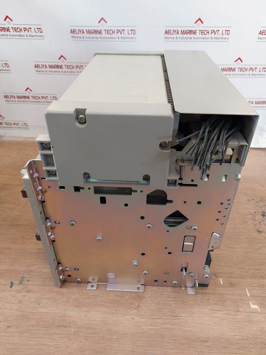 Schneider Electric Masterpact Nw08 H2 Micrologic 800A Circuit Breaker