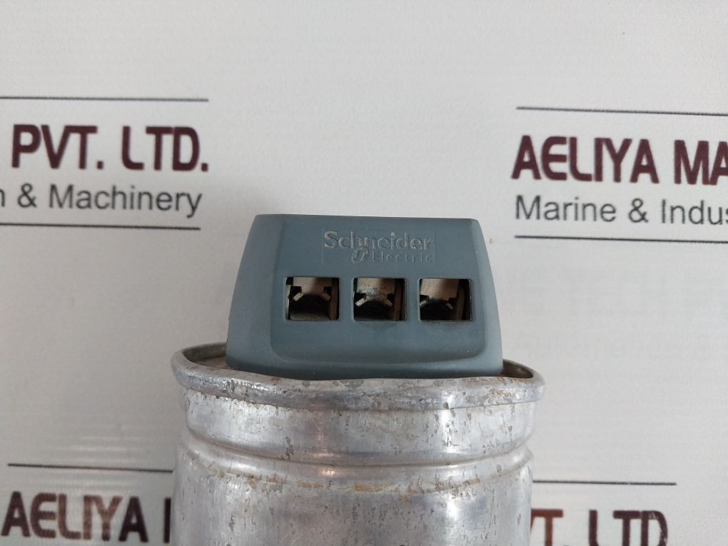 Schneider Electric Mehvcsdy250A44 Three Phase Low Voltage Capacitor