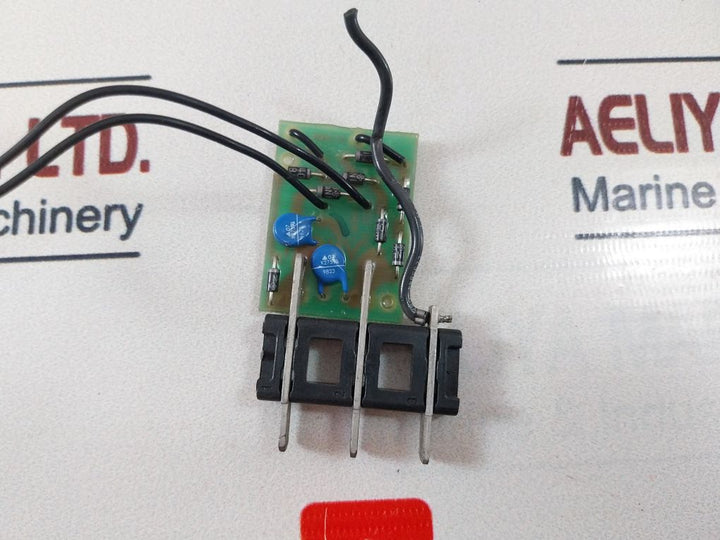 Schneider Electric Merlin Gerin 685 654 Xf-e Closing Release Circuit Breaker