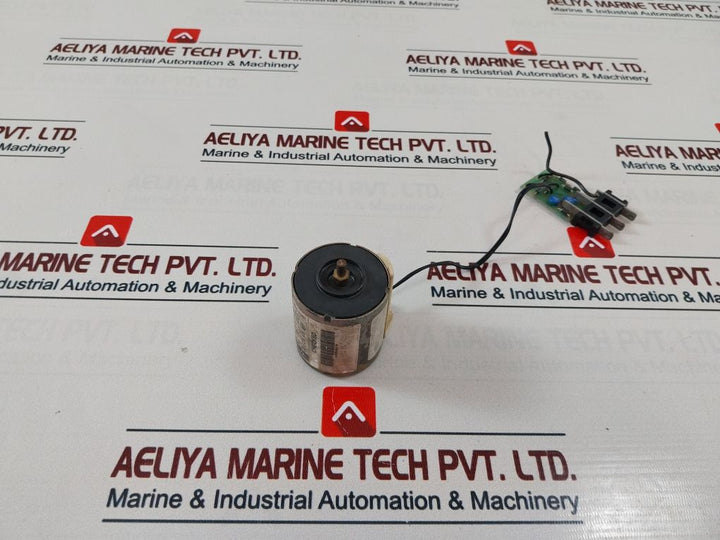 Schneider Electric Merlin Gerin 685 654 Xf-e Closing Release Circuit Breaker
