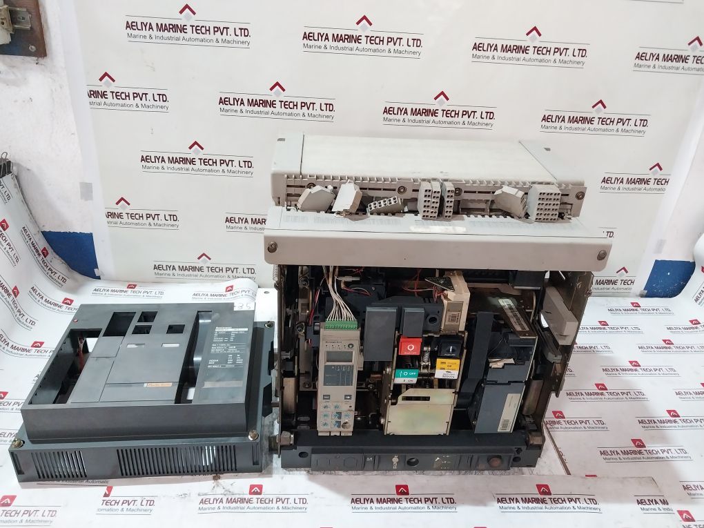 Schneider Electric Merlin Gerin Masterpact Nw20 H1 Circuit Breaker 2000A