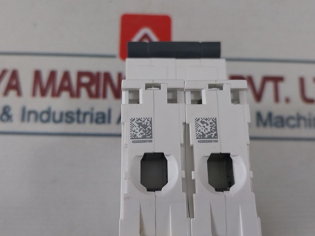 Schneider Electric Ic60N C 25A Circuit Breaker 400V 50/60Hz