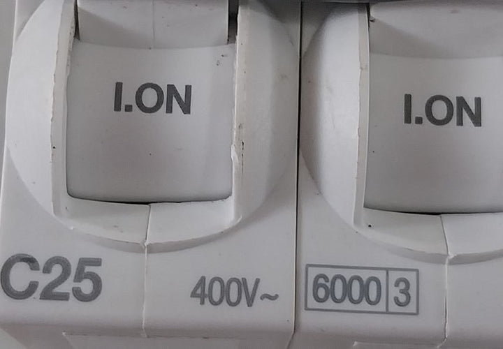 Schneider Electric Ic60N C 25A Circuit Breaker 400V 50/60Hz