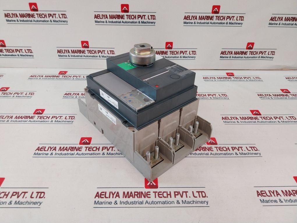 Schneider Electric Ns800 N Moulded Case Circuit Breaker