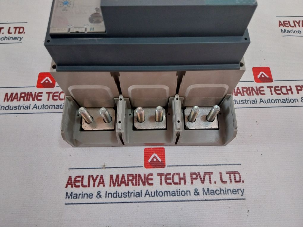 Schneider Electric Ns800H Moulded Case Circuit Breaker