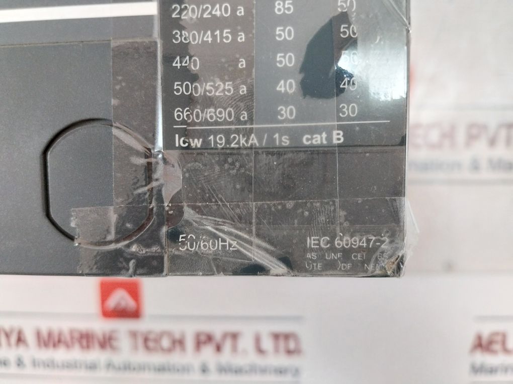 Schneider Electric Ns800N Moulded Case Circuit Breaker 800V