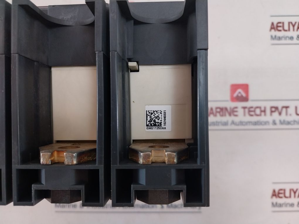 Schneider Electric Nsx400H Circuit Breaker
