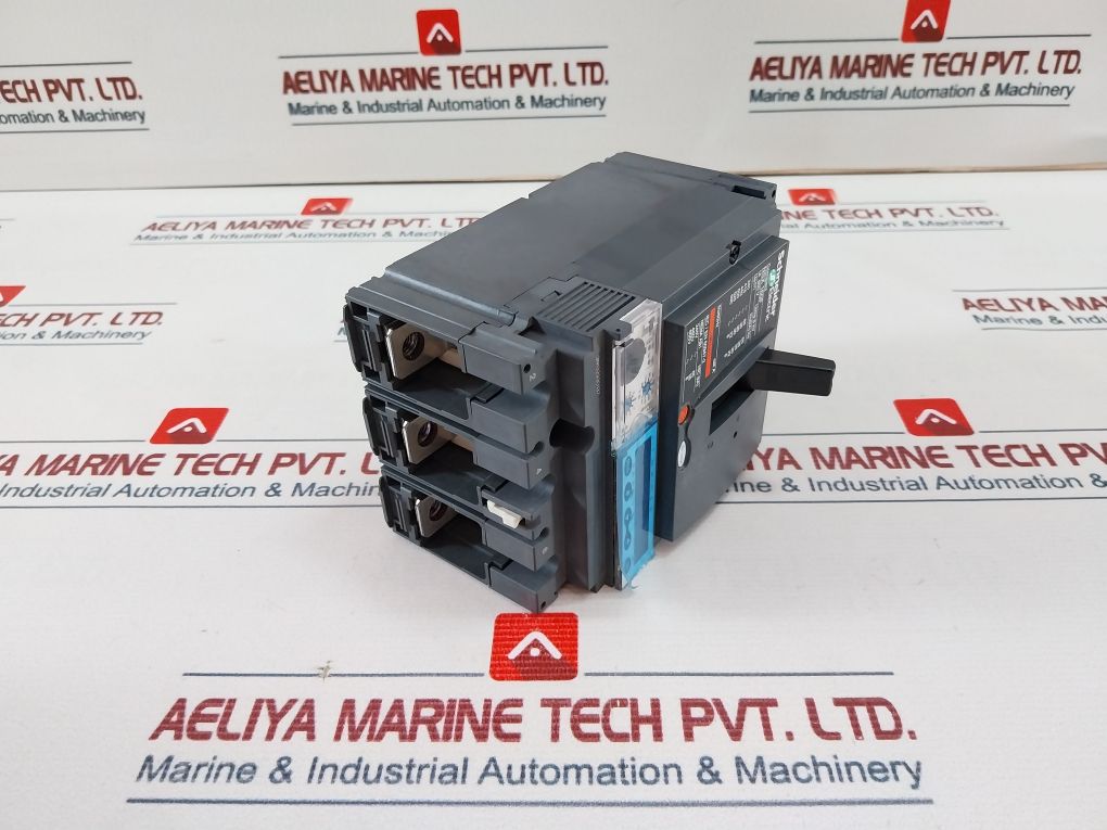 Schneider Electric Nsx 160F Circuit Breaker 50/60Hz