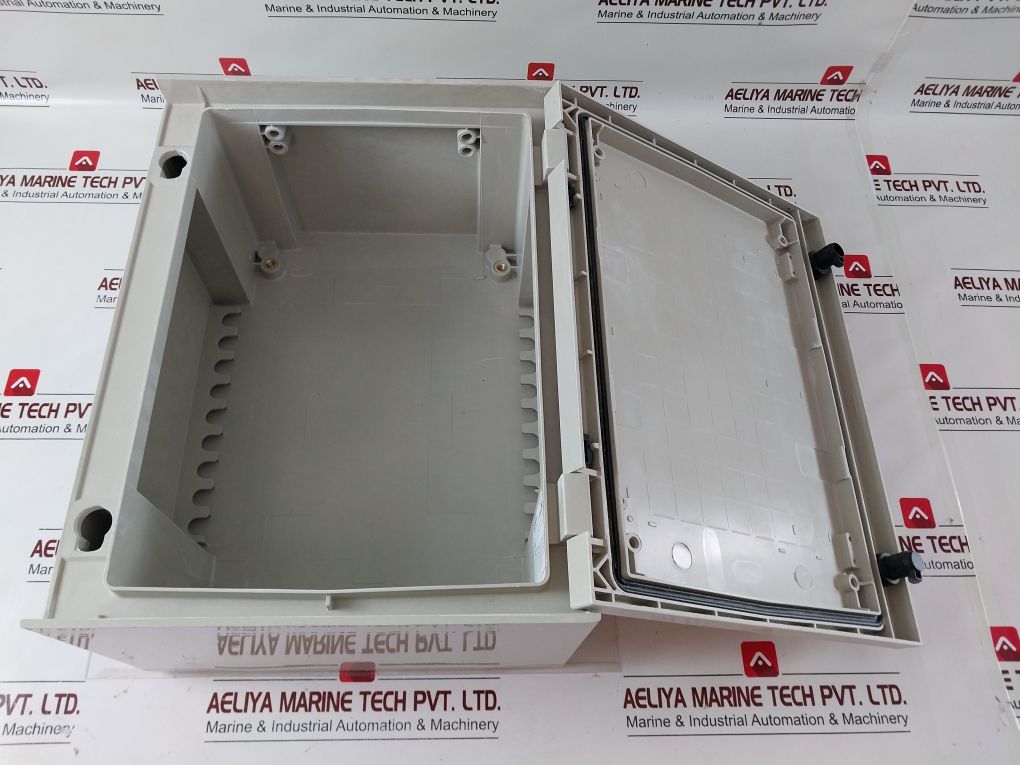 Schneider Electric Nsyplm43 Polyester Wall Encl. Plm Plain Door