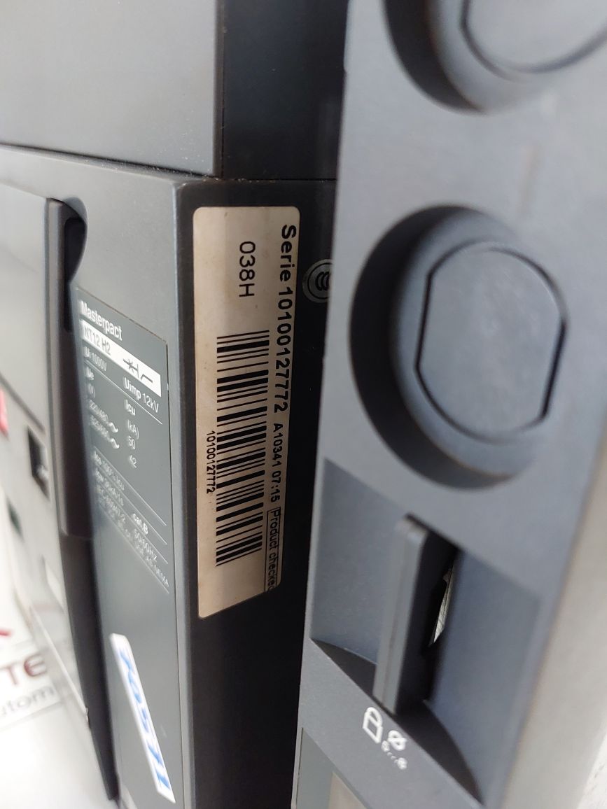 Schneider Electric Masterpact Micrologic 5.0A Nt12H2 Circuit Breaker